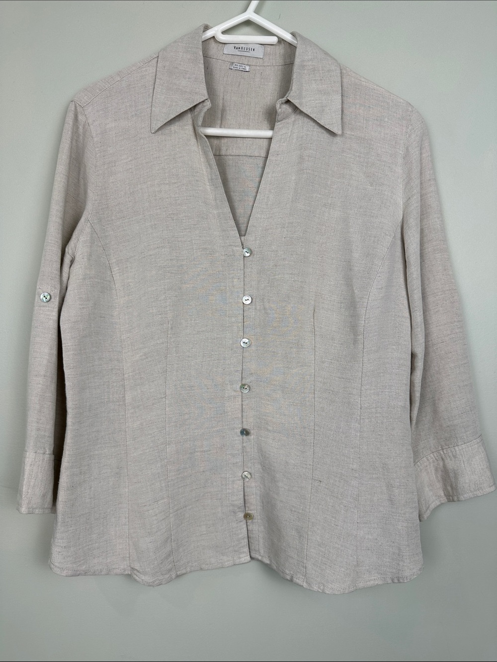 130. Van Heusen linen Viscose button-down top.